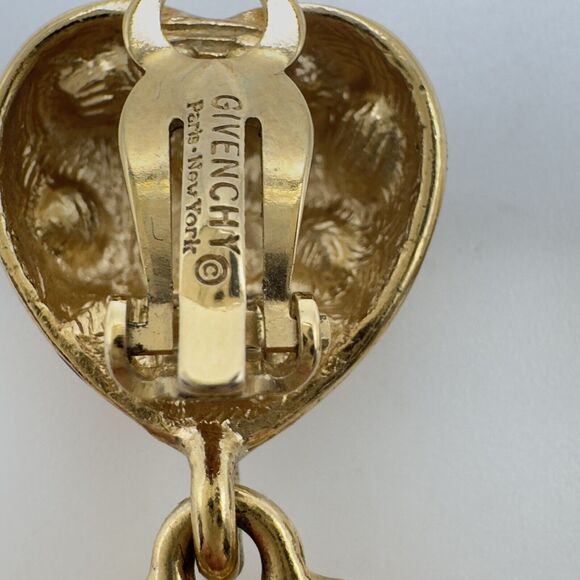 Givenchy Vintage Heart Clip Earrings Gold Tone Chunky Runway 1980 Valentines Day - Picture 10 of 12